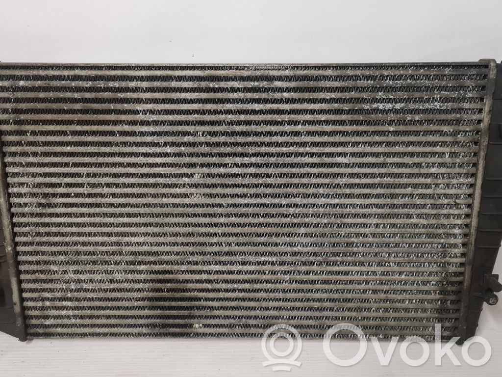 Audi A6 S6 C5 4B Interkūlerio radiatorius 