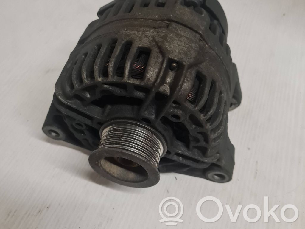 Opel Zafira A Alternador 