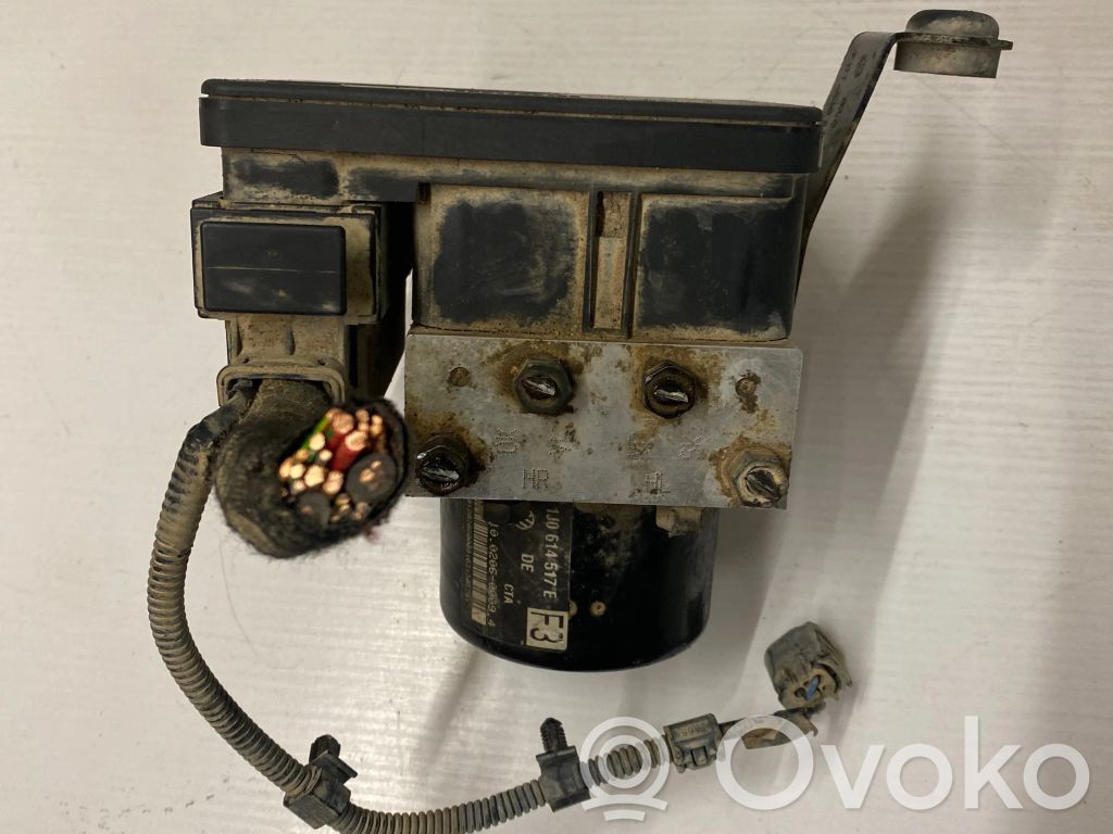 Volkswagen Golf IV ABS Pump 