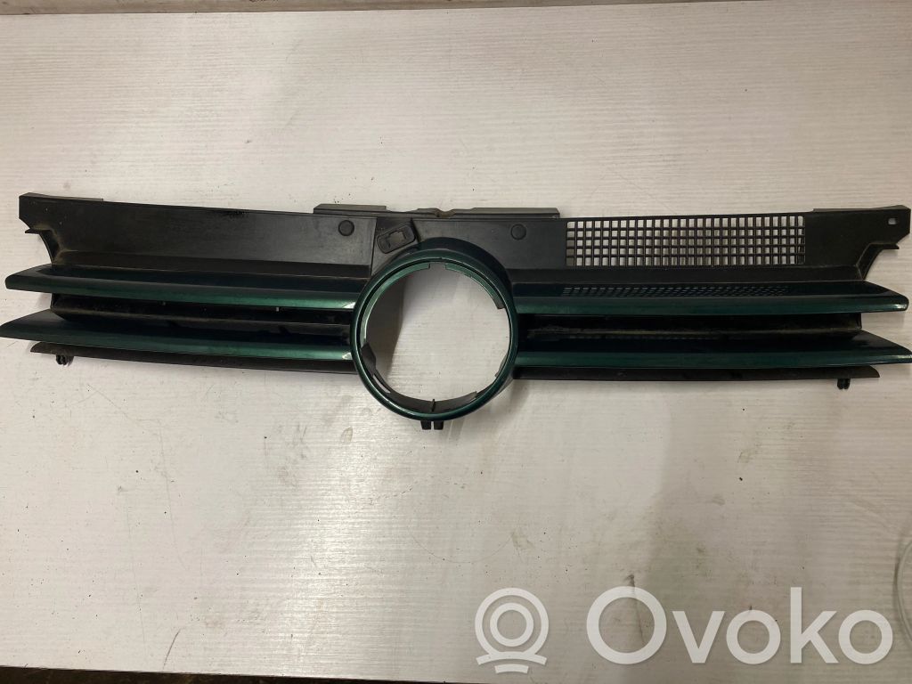 Volkswagen Golf IV Front grill 
