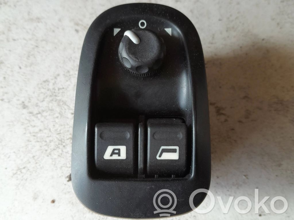 Electric window control switch   11989