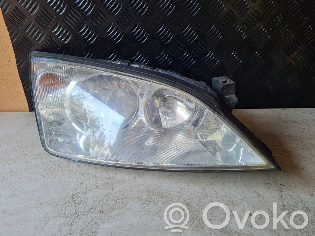 Ford Mondeo Mk III Lampa przednia 
