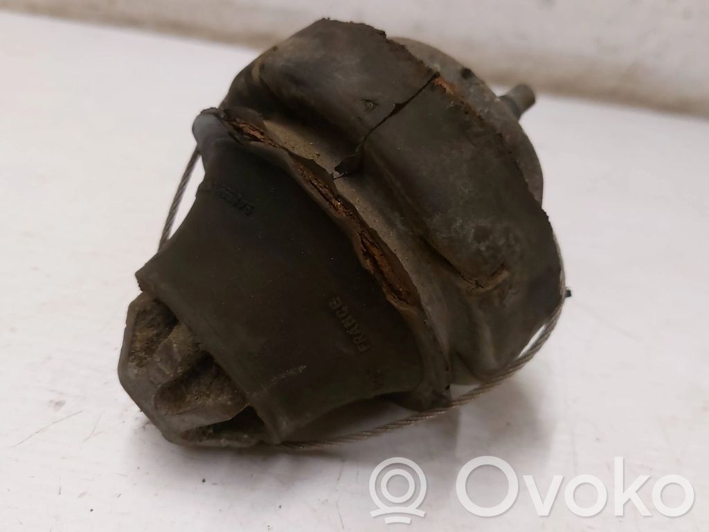 Engine mount bracket   9485551,30778951,8683936,9161142