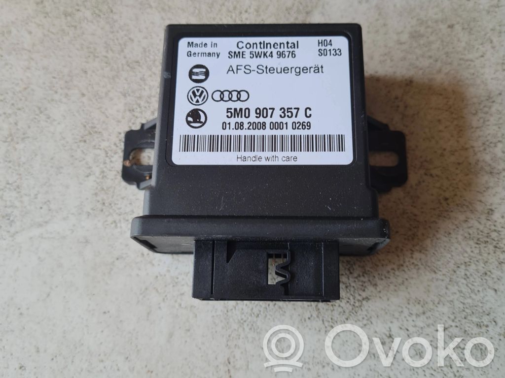 Volkswagen PASSAT CC Sterownik / Moduł świateł LCM 