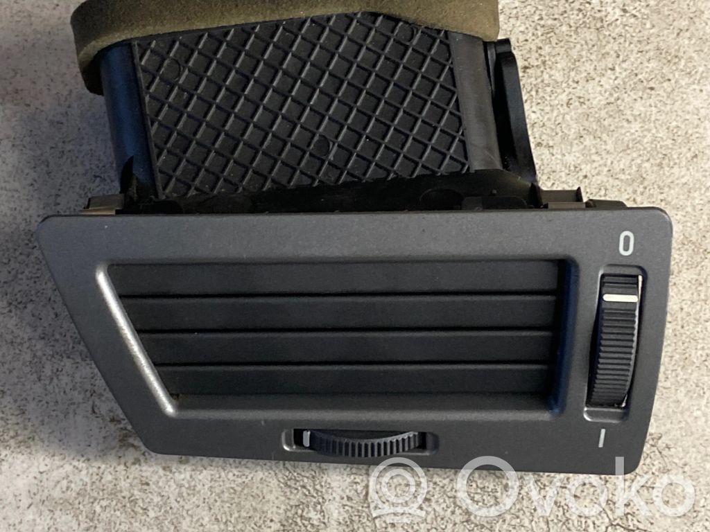 BMW 7 E65 E66 Šoninės oro grotelės 
