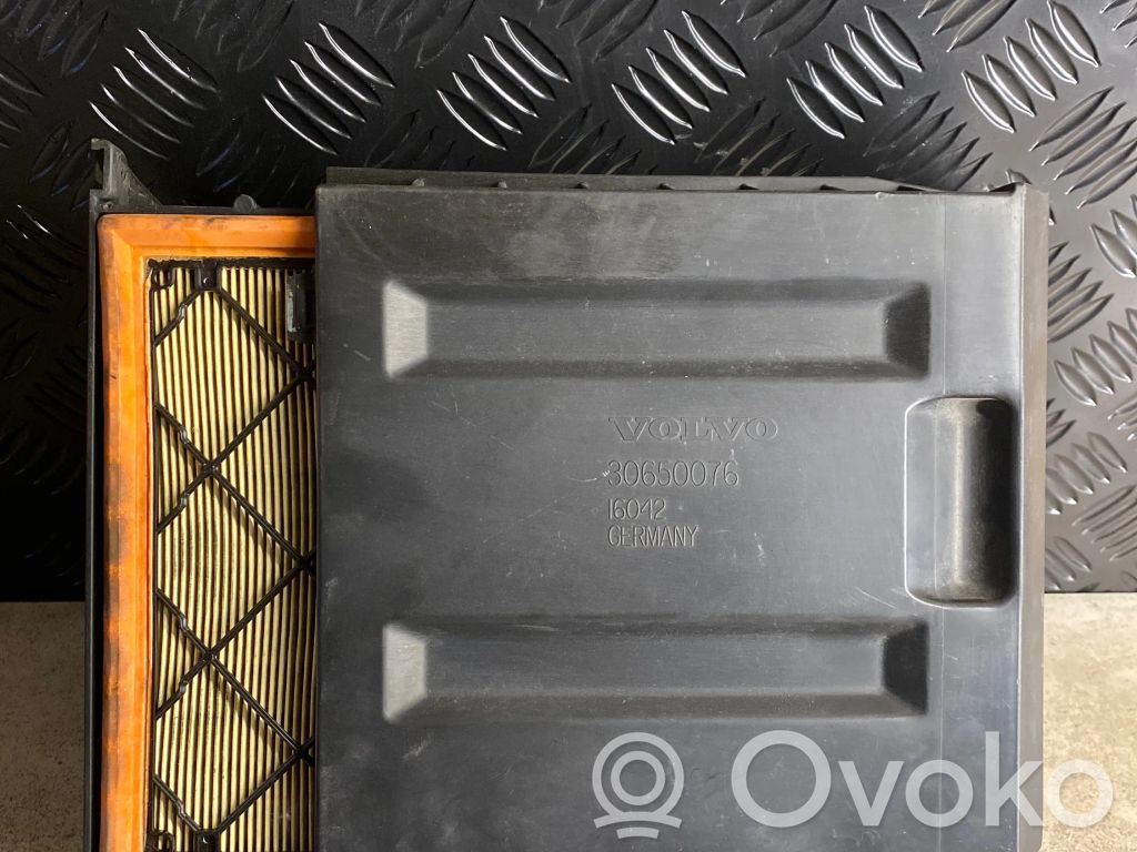 Luftfilterkasten   30650076,16042