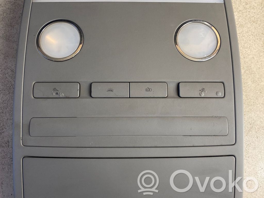 Volkswagen Phaeton Front seat light 