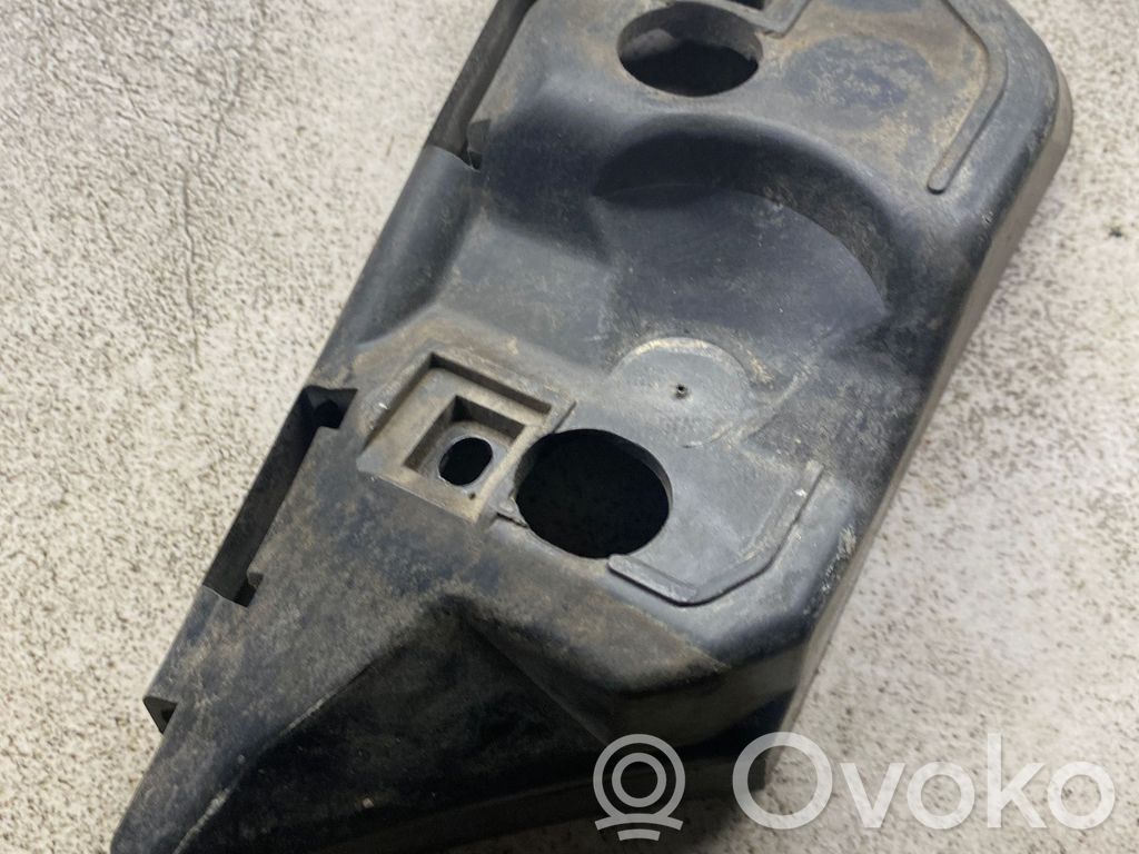 Volvo V50 Front bumper mounting bracket 
