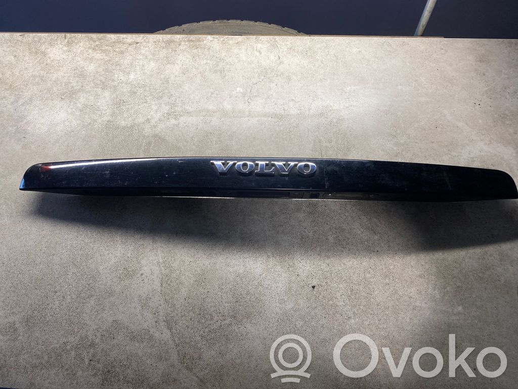 Volvo V50 Trunk door license plate light bar 