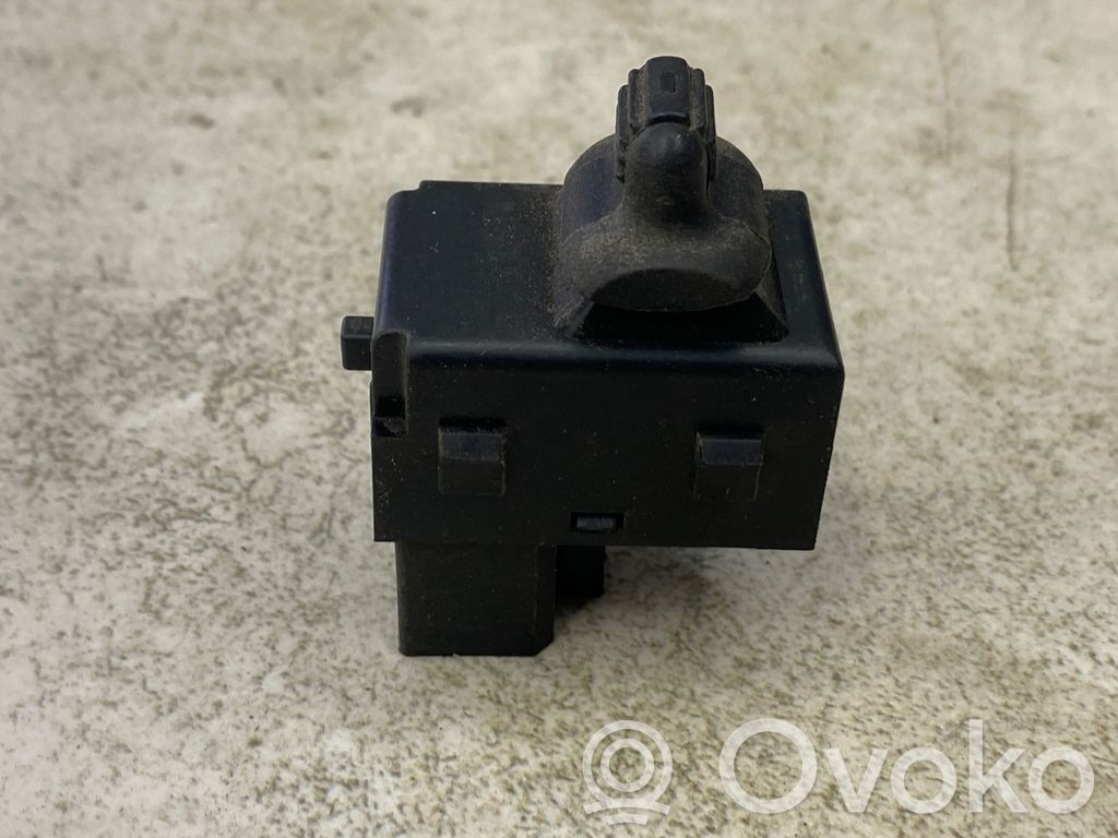 Chrysler Sebring (ST-22 - JR) Electric window control switch 