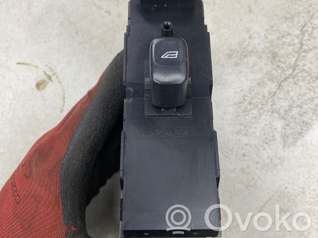 Volvo XC90 Electric window control switch 