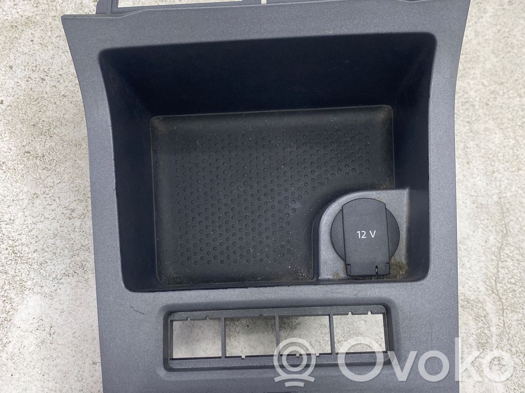 Volkswagen Golf V Consola central de la guantera 