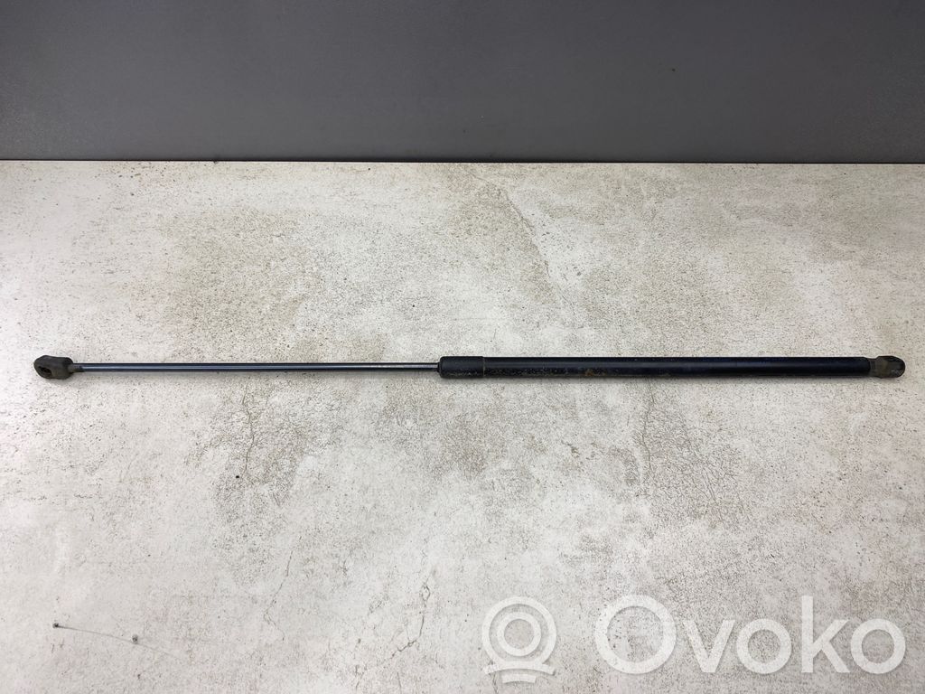 Volkswagen Golf V Siłownik maski przedniej 