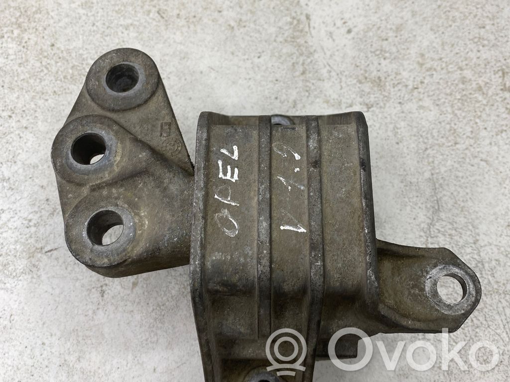 Engine mount bracket   210446112
