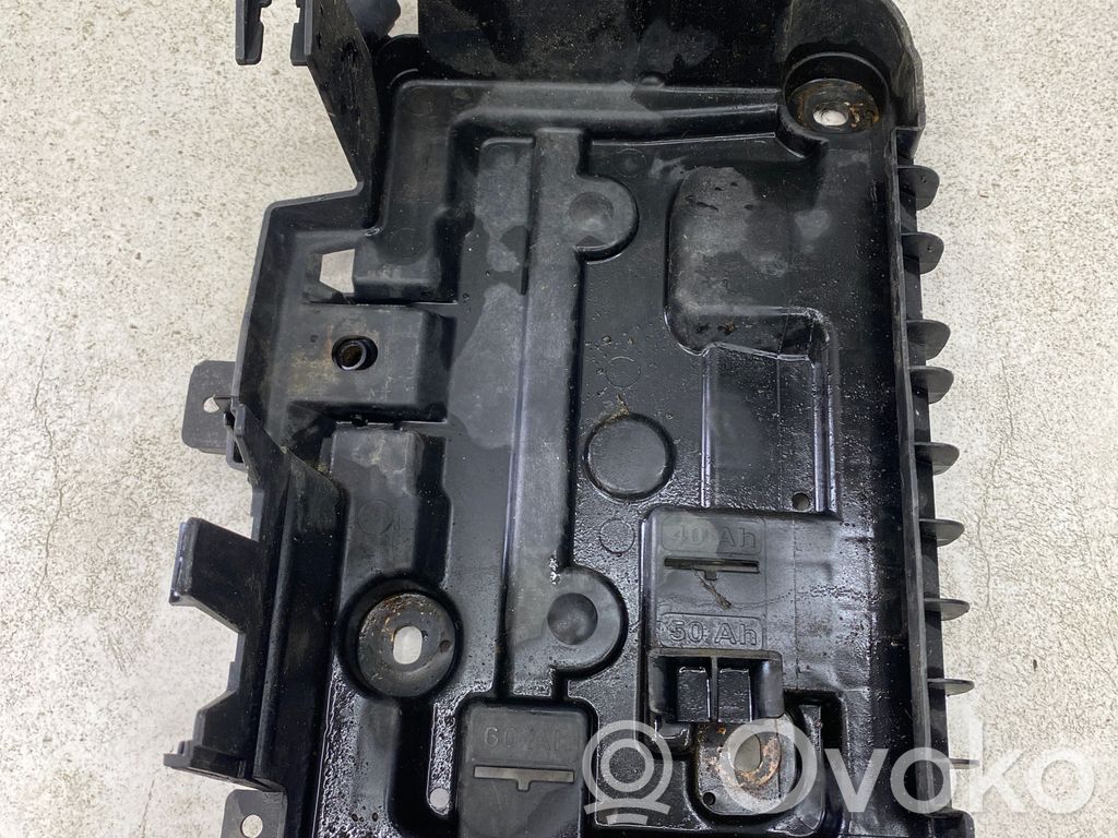 Opel Corsa D Akumulatora nostiprināšanas pamatne 