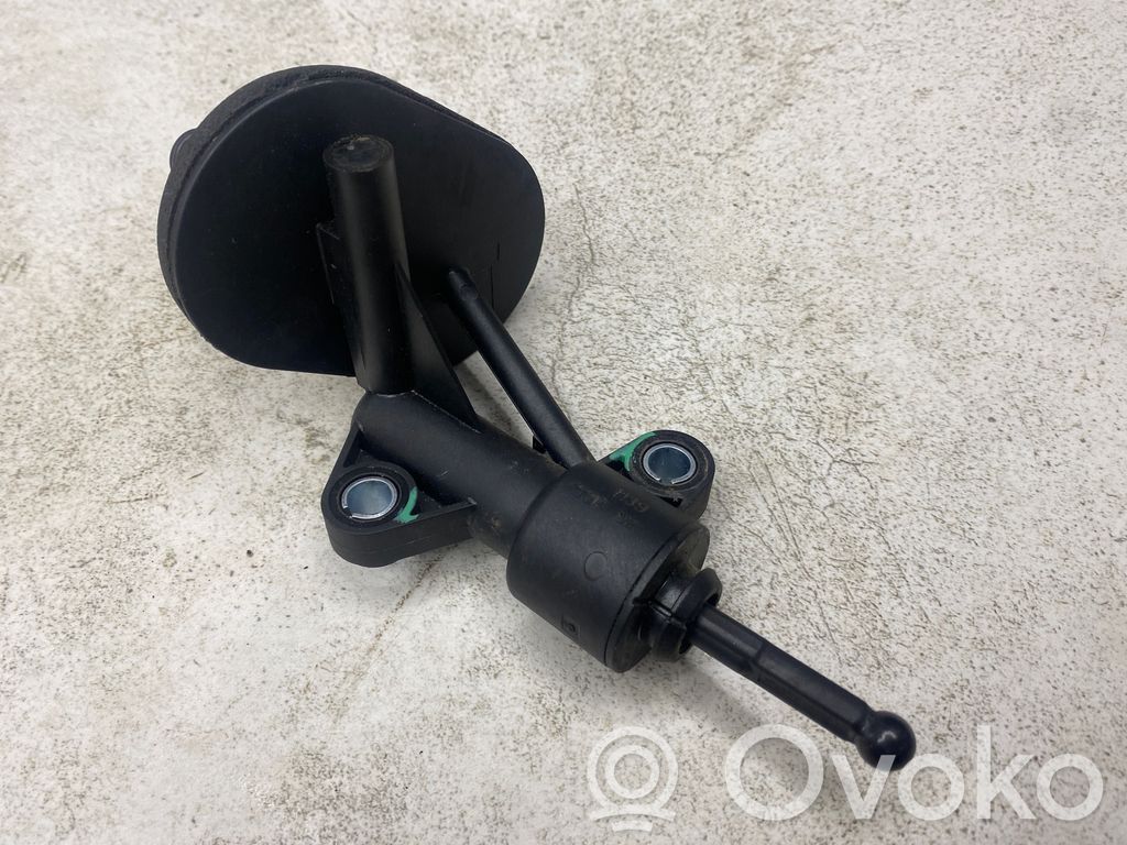 Opel Corsa D Kytkimen pääsylinteri 