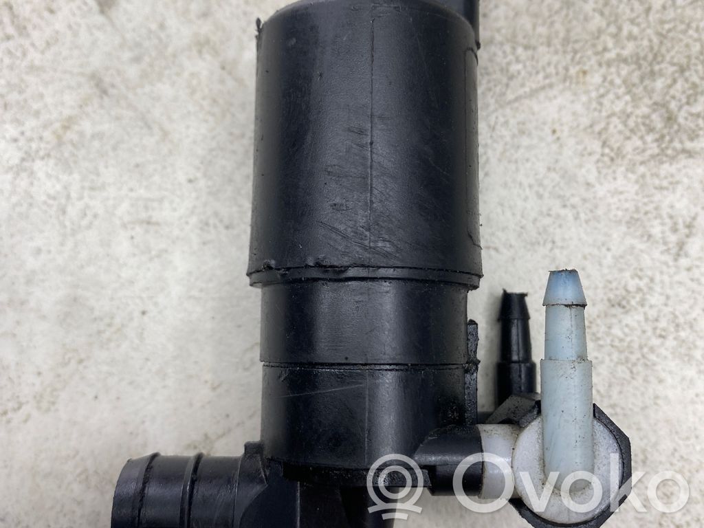 Nissan Pathfinder R51 Windscreen/windshield washer pump 