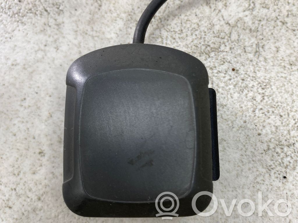 BMW 3 E46 GPS-pystyantenni 