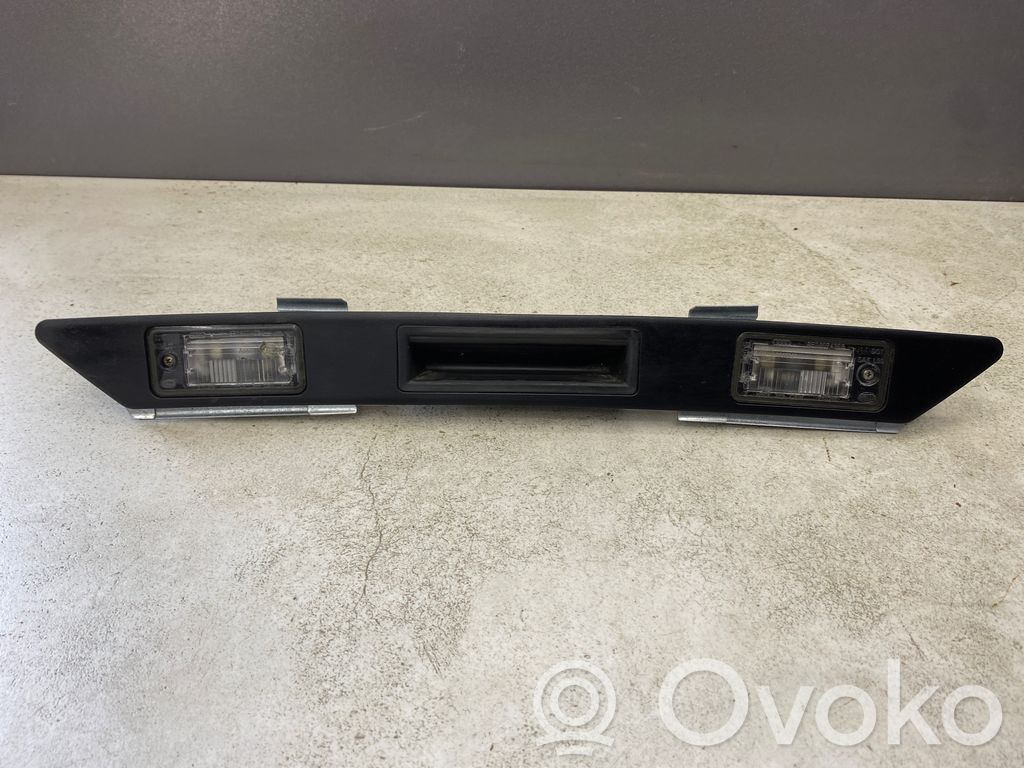 Audi A4 S4 B7 8E 8H Éclairage de plaque d'immatriculation 