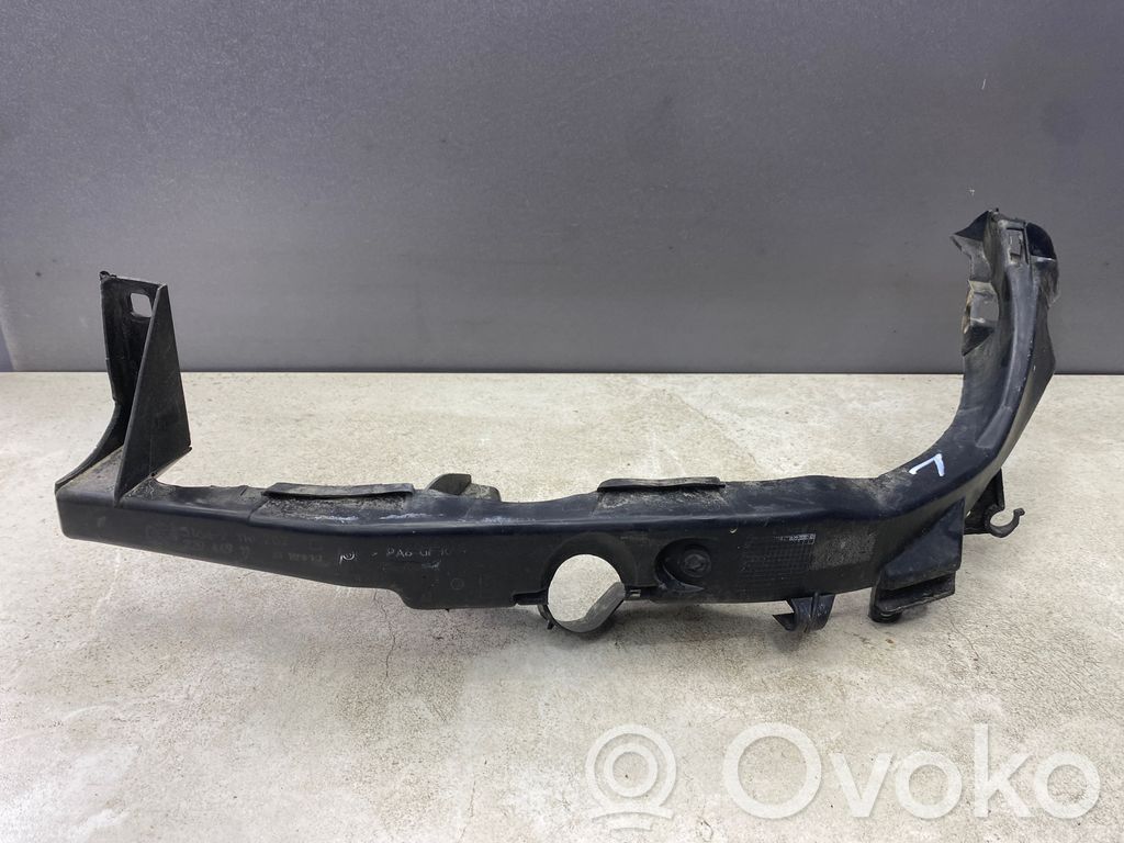 BMW 3 E90 E91 Headlight/headlamp mounting bracket 