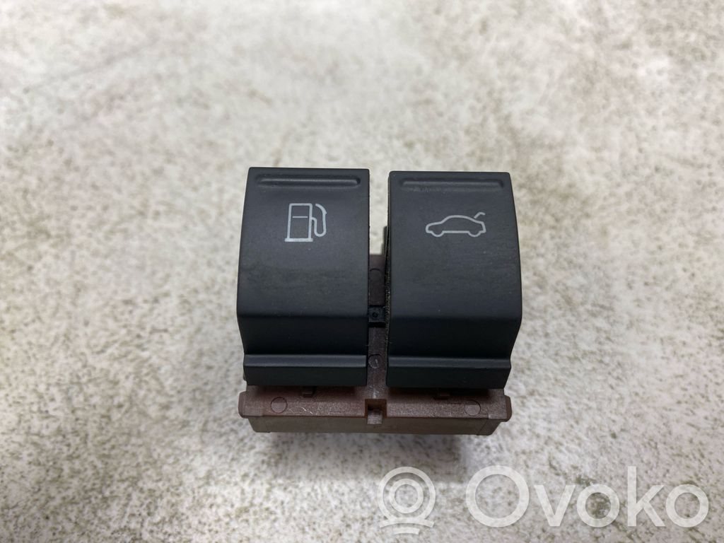 Volkswagen PASSAT B6 Fuel tank opening switch 