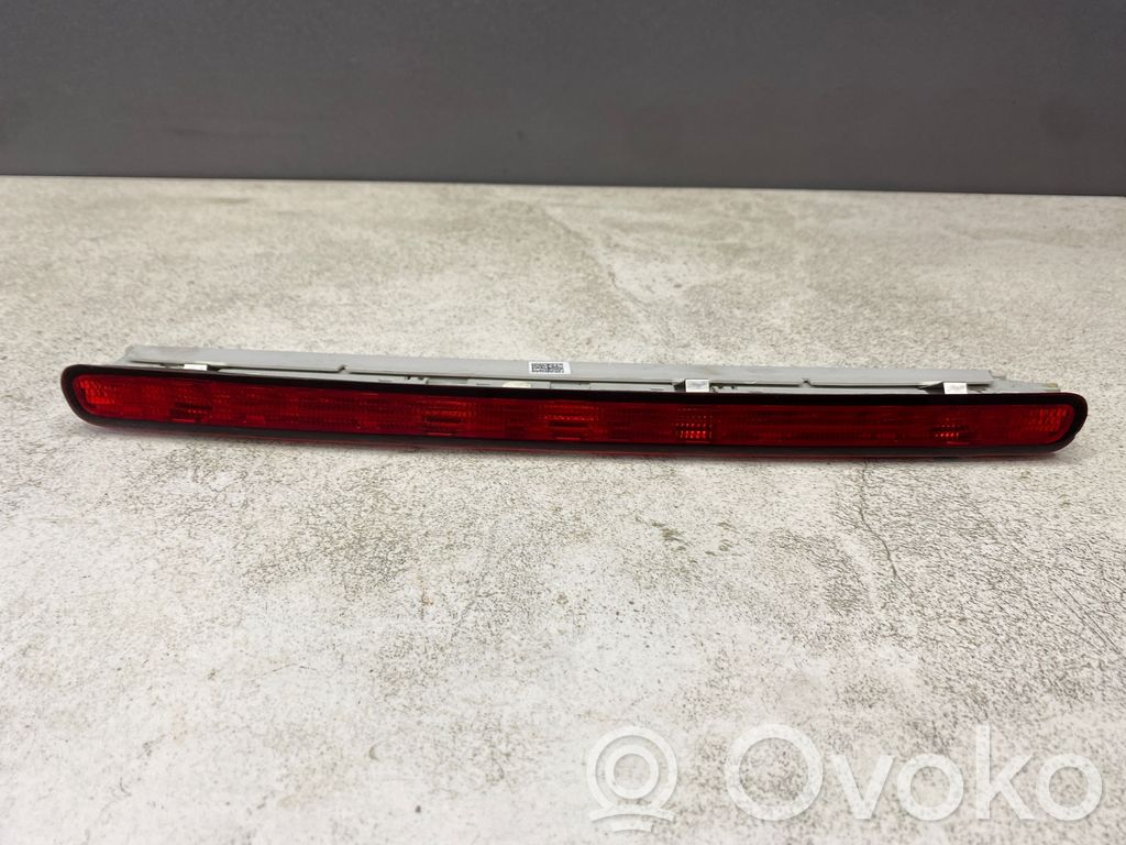 Audi A4 S4 B7 8E 8H Kolmas/lisäjarruvalo 