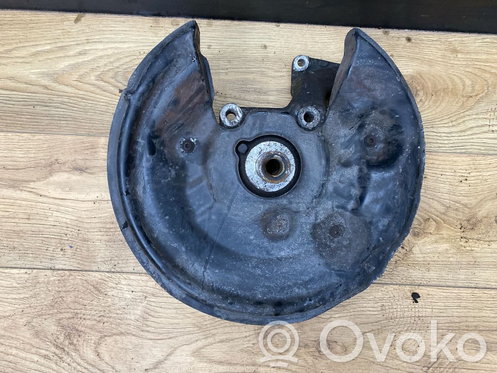 Volkswagen PASSAT B6 Cubo de rueda trasera 
