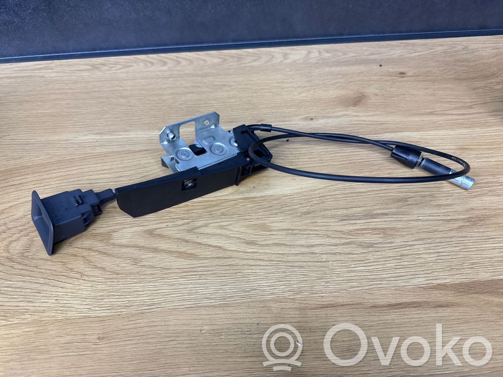 Opel Astra H Zatrzask blokady oparcia fotela 