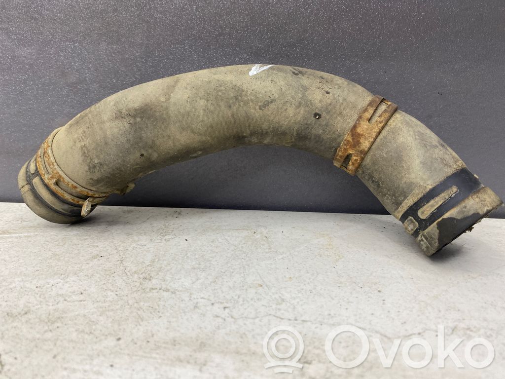 Engine coolant pipe/hose