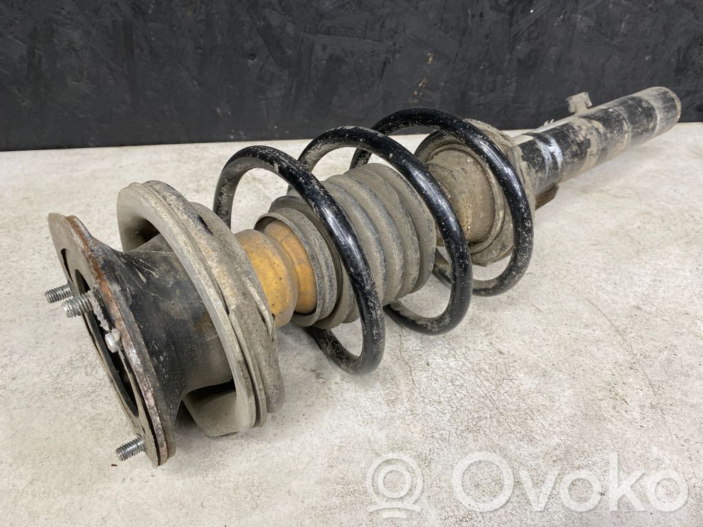 BMW 3 E90 E91 Priekinis amortizatorius su spyruokle 
