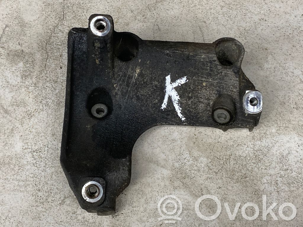 BMW 3 E90 E91 A/C compressor mount bracket 