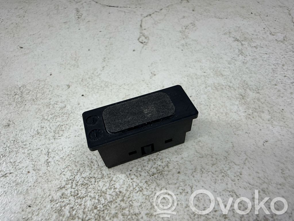 Mikrofoni (bluetooth/puhelin)   84316938762