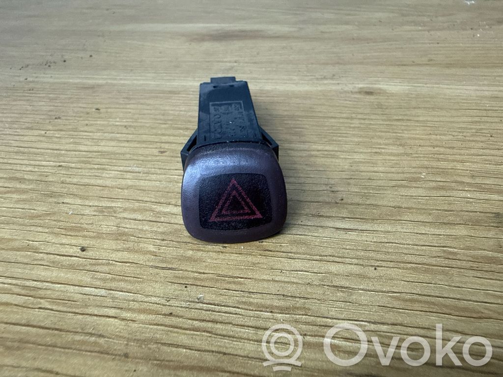 Volvo XC90 Hazard light switch 