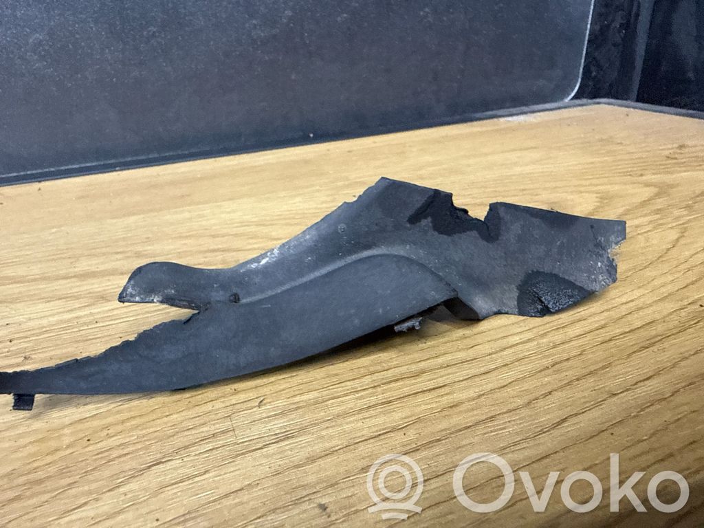 Volvo V70 Windshield trim 