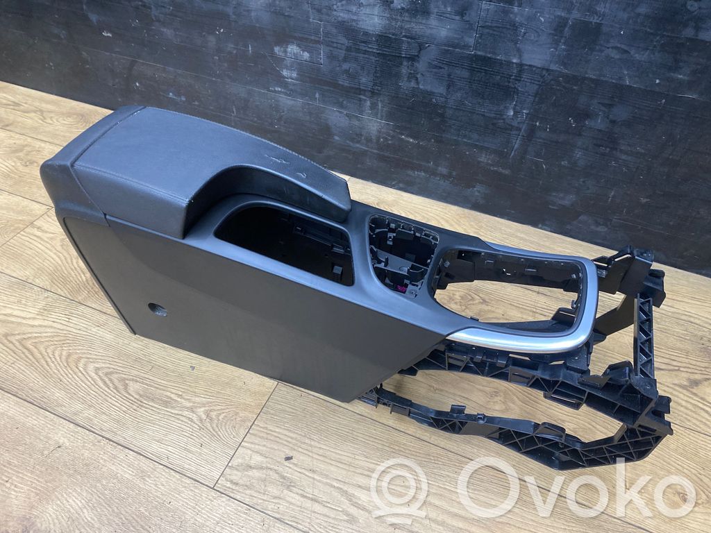 Opel Insignia A Podłokietnik tunelu środkowego 