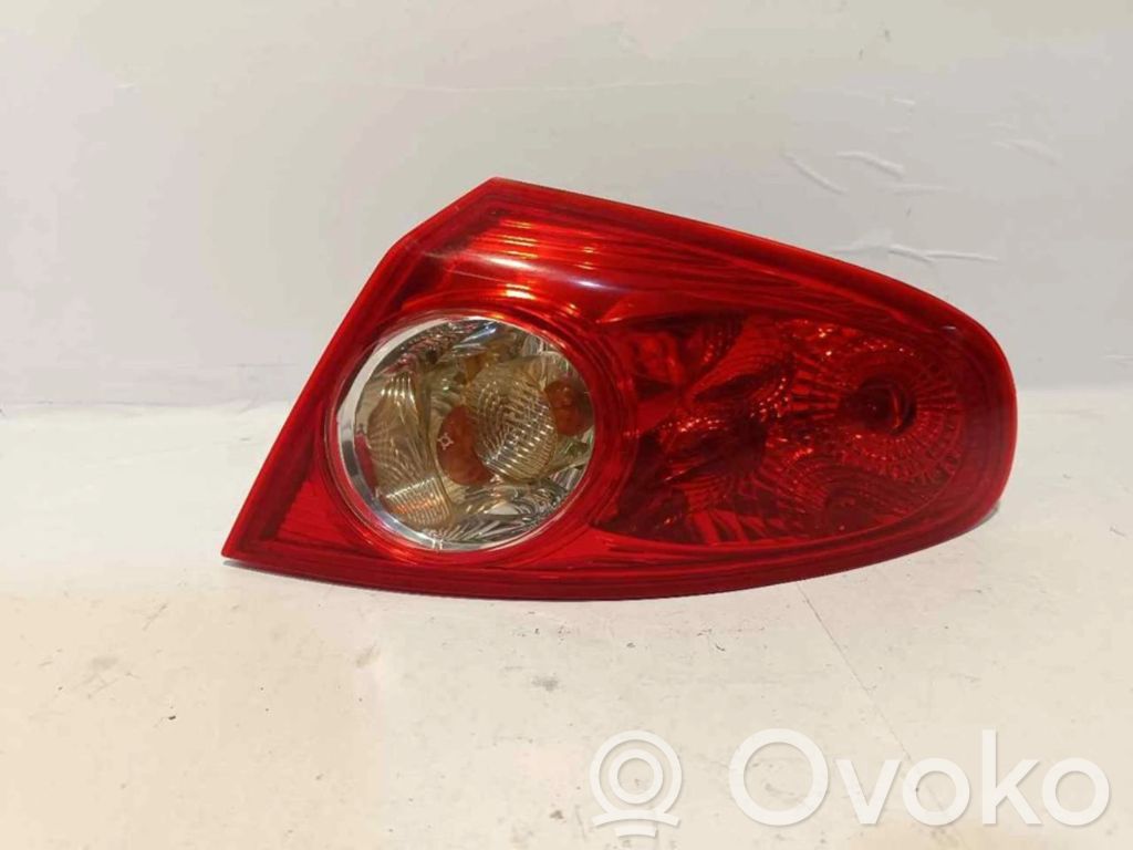 Rear/tail lights   E138964