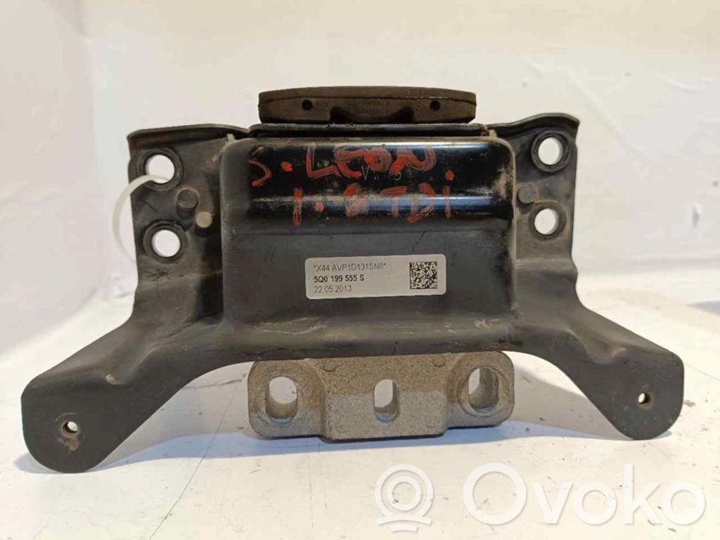 Engine mounting bracket   5Q0199555S