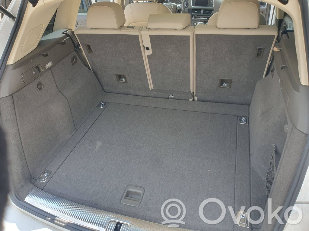 Audi Q5 SQ5 8R Boczek / Tapicerka / bagażnika 