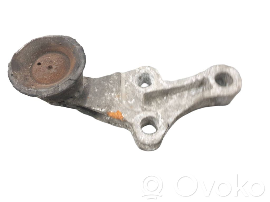 Audi A8 S8 D3 4E Engine mounting bracket 