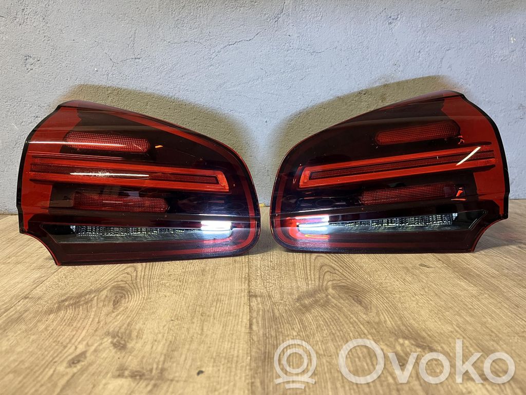 Porsche Cayenne (92A) Lampa zderzaka tylnego 