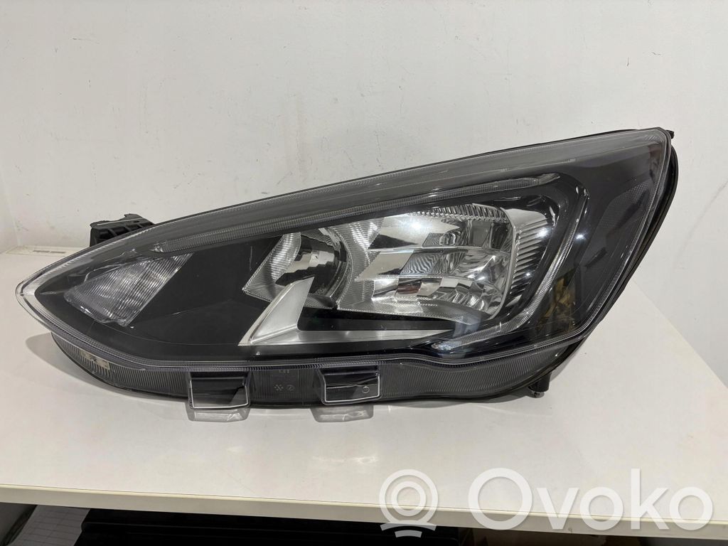 Ford Focus Headlight/headlamp 