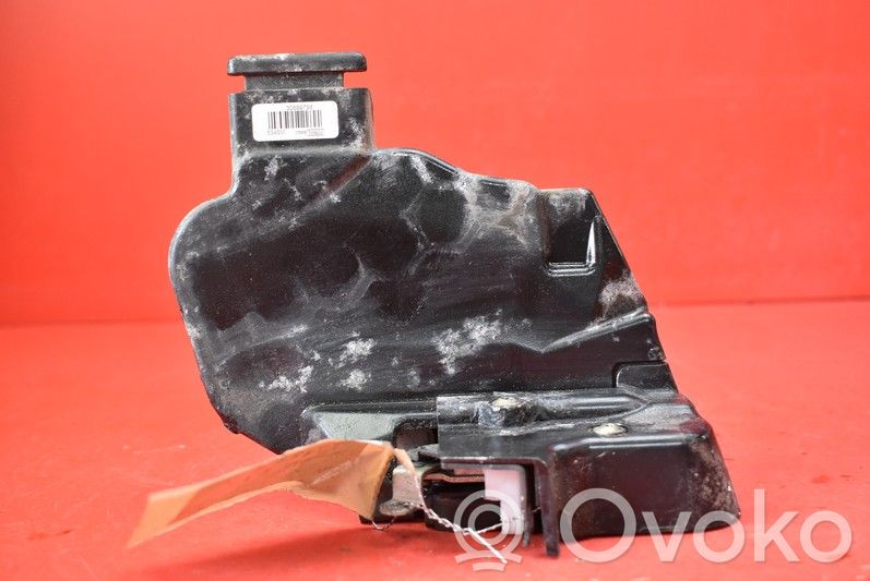 Volvo V50 Zamek drzwi tylnych 