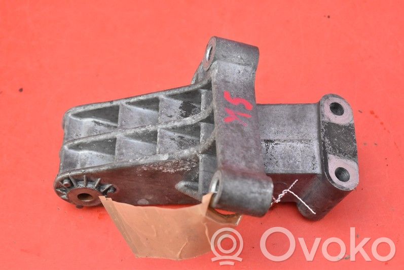 Alfa Romeo GTV Gearbox mounting bracket 
