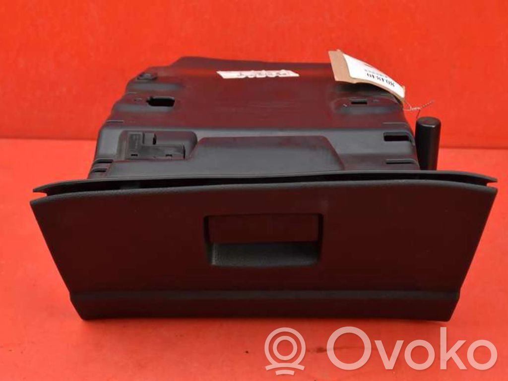 Ford Mondeo MK IV Handschuhfach 