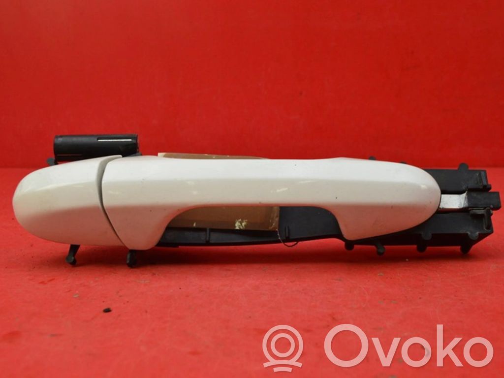 Manecilla externa puerta trasera   04894458AE,04894458AE