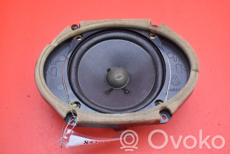 Mazda 6 Altavoz subwoofer 