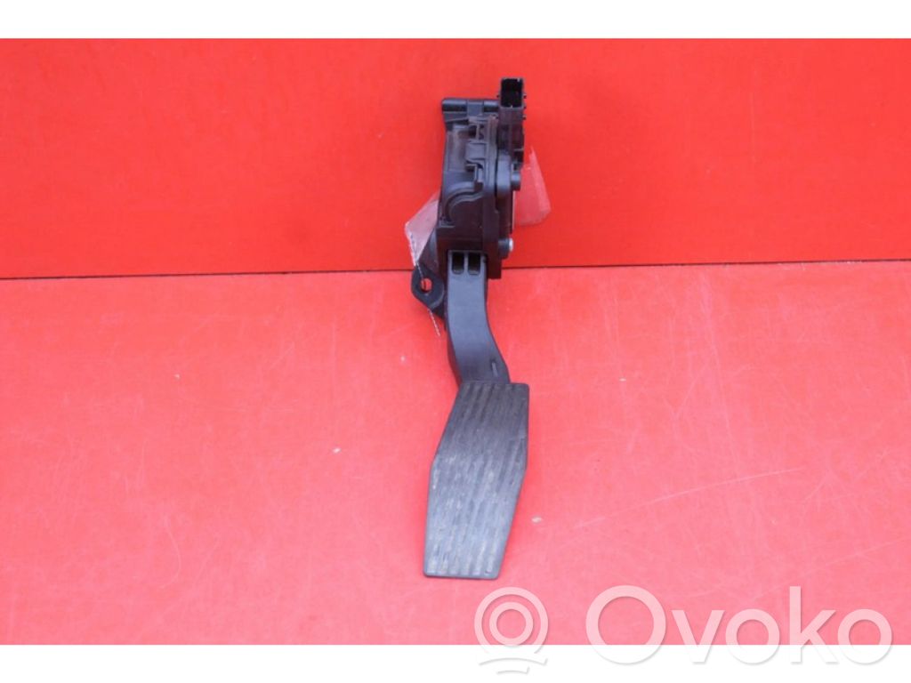 Opel Astra H Pedal del acelerador 
