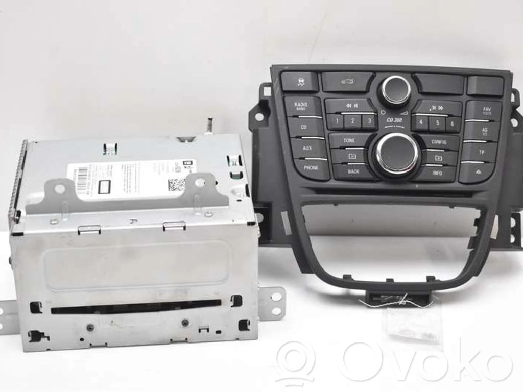 Opel Astra J Panel / Radioodtwarzacz CD/DVD/GPS 