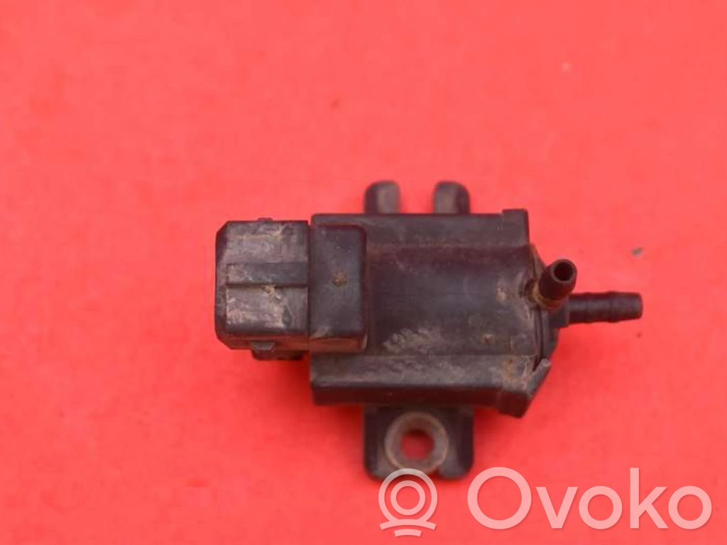 Válvula de vacío   72244800,72244800