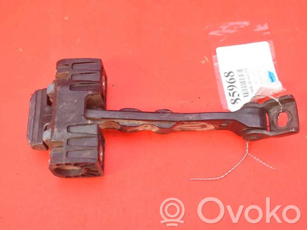 Audi A1 Etuoven pidätin 